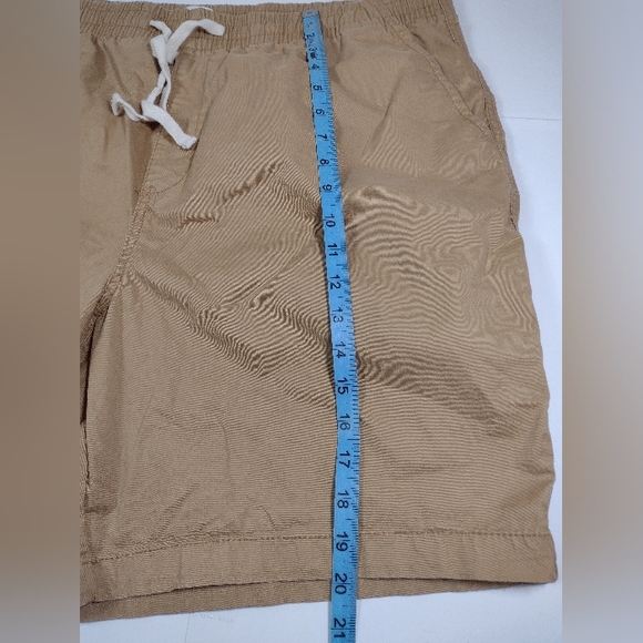 Old Navy Khaki Drawstring Chino Shorts Size (XL) - Picture 9 of 13